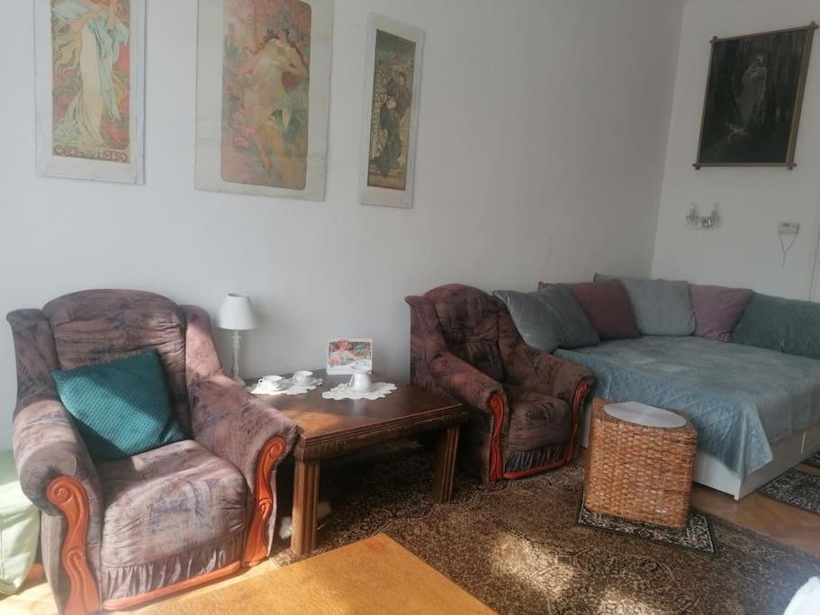 Valentinka Minutes Away From Charles Bridge Appartement Praag Buitenkant foto