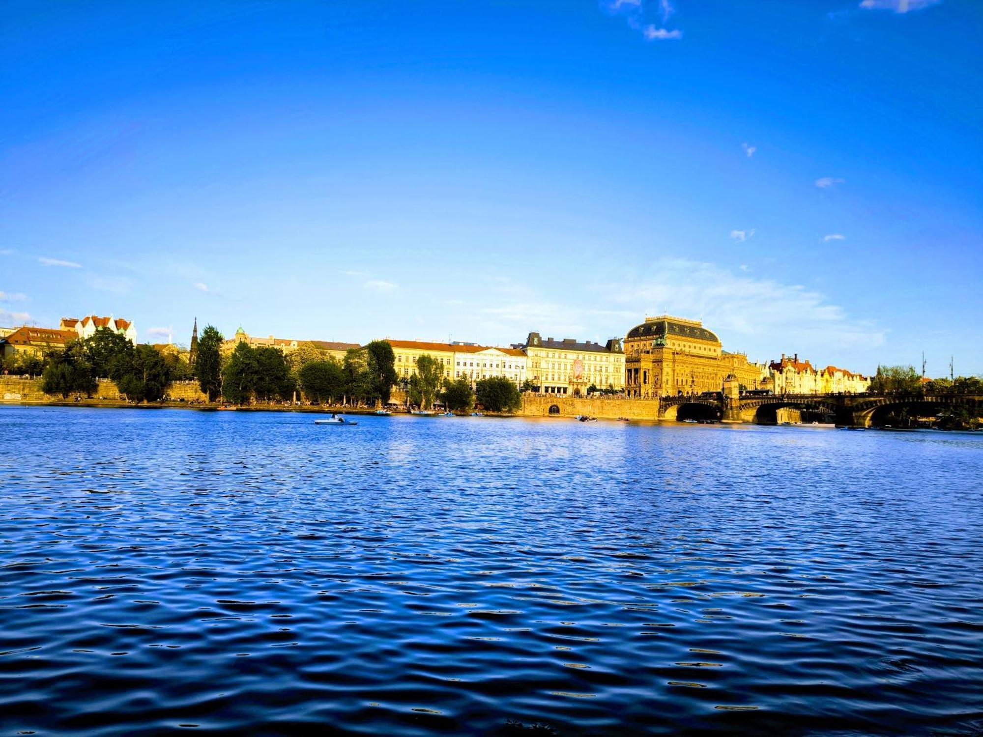 Valentinka Minutes Away From Charles Bridge Appartement Praag Buitenkant foto