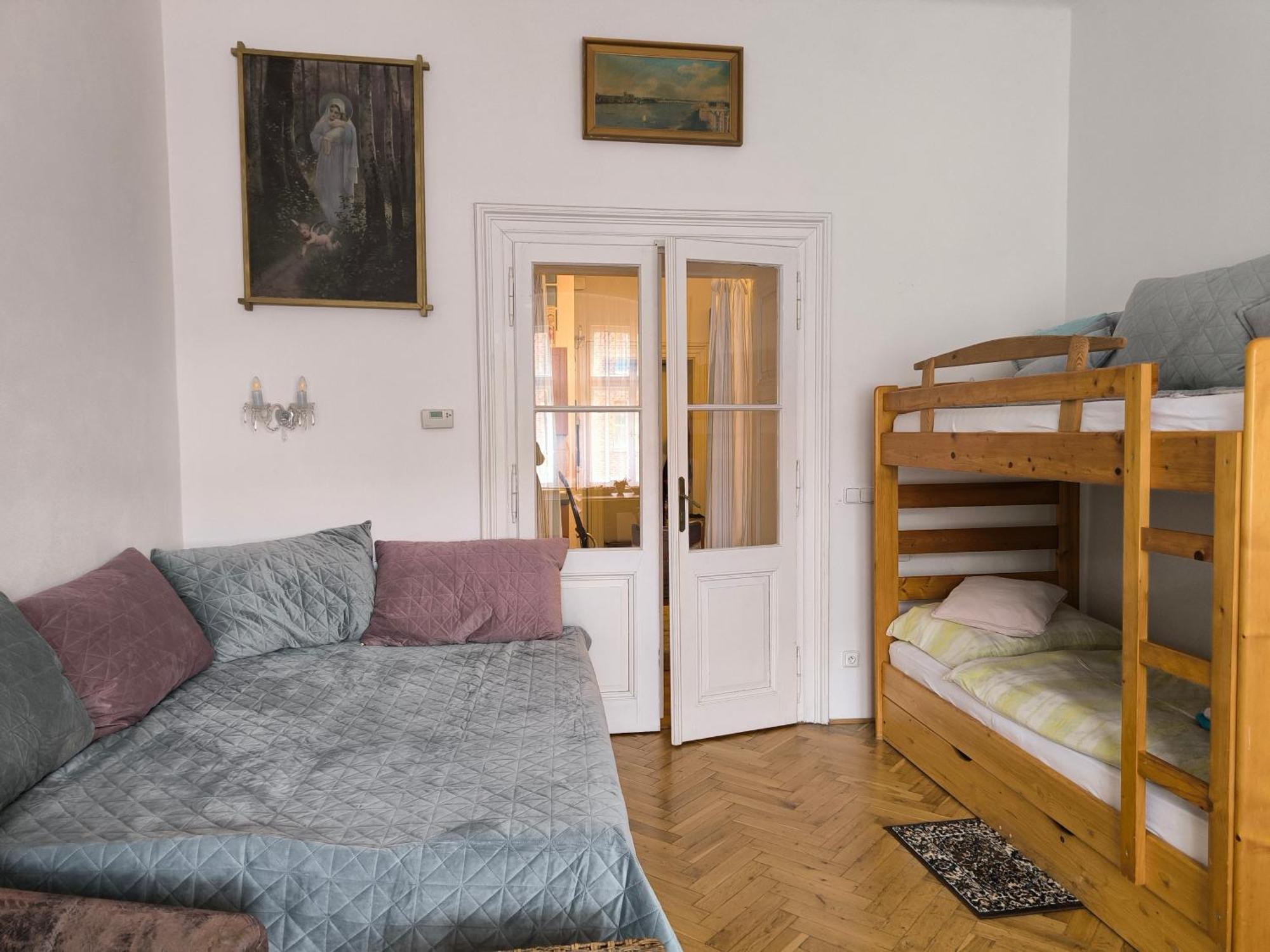 Valentinka Minutes Away From Charles Bridge Appartement Praag Buitenkant foto